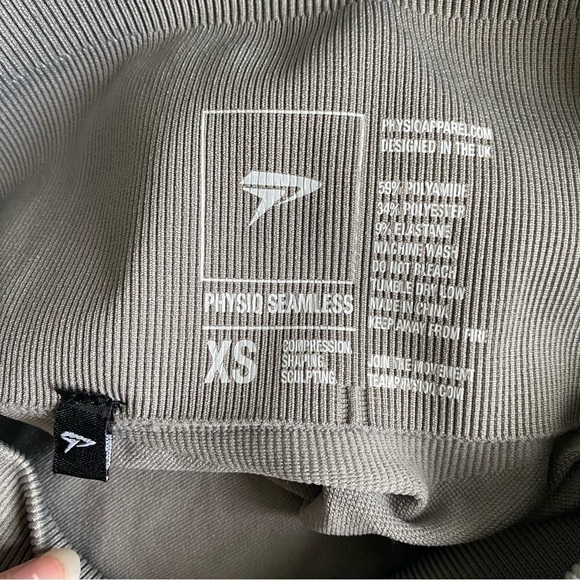 Physiq Apparel Seamless High Rise Leggings • Light Grey • XS - Picture 9 of 10
